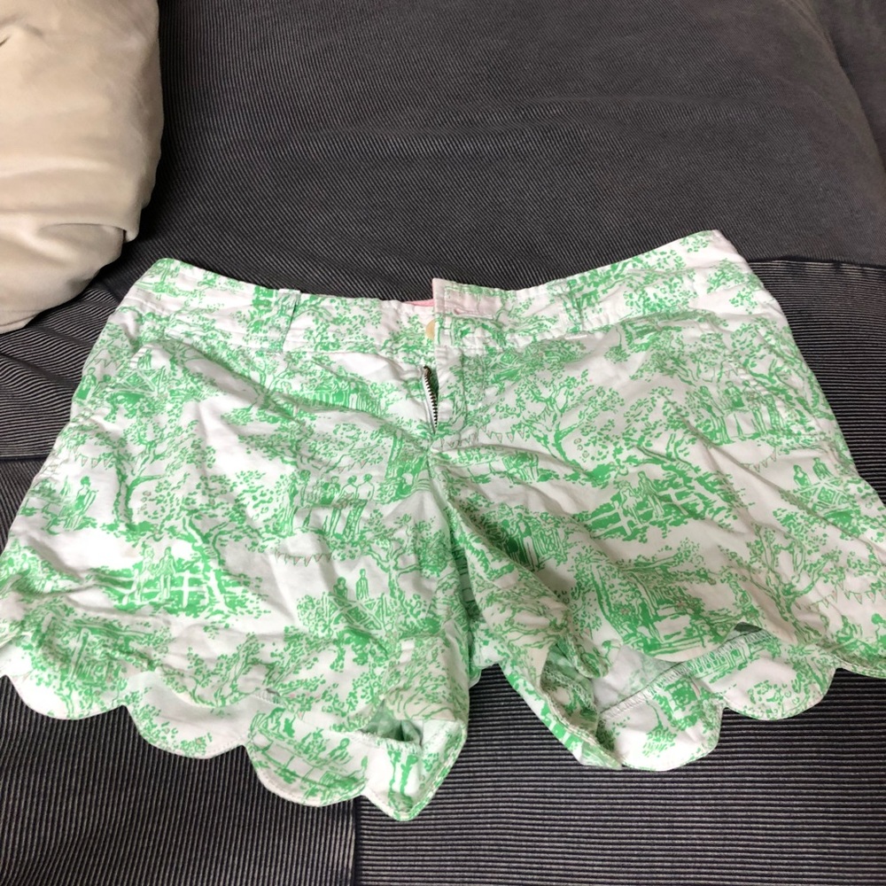 Lilly Pulitzer scallop shorts